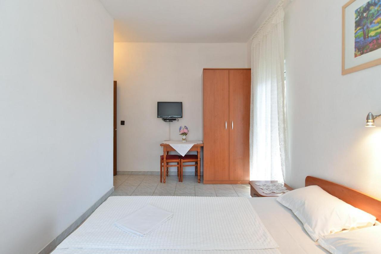 Apartment Bozo 1631 Fažana Kültér fotó